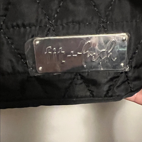 Fit and Fresh Black Quilted Tote/ insulated lunch bag with 6 storage containers - Picture 6 of 10